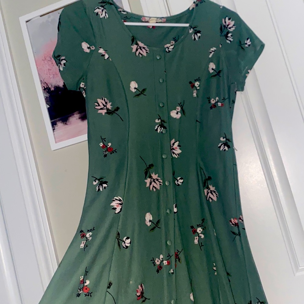 Medium short dress. Size: medium